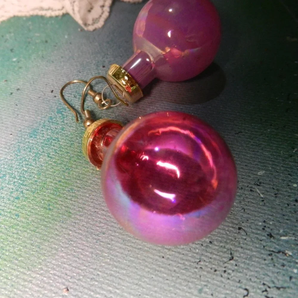 VTG Contempo pink Barbiecore earrings pierced Christmas ornament gold tone caps